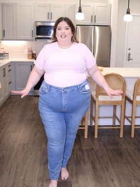 Good American Plus Size High Waisted Blue Jeans